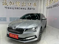 Škoda Superb 2023 — фото 2