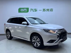 Mitsubishi Outlander 2021 — фото 3