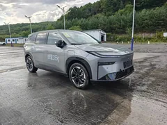 Toyota bZ3X 520 Pro+ Серый 2026 — фото 3