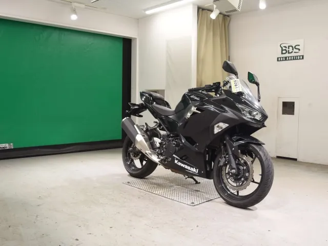 Kawasaki Ninja 400 2018, чёрный, фото 3