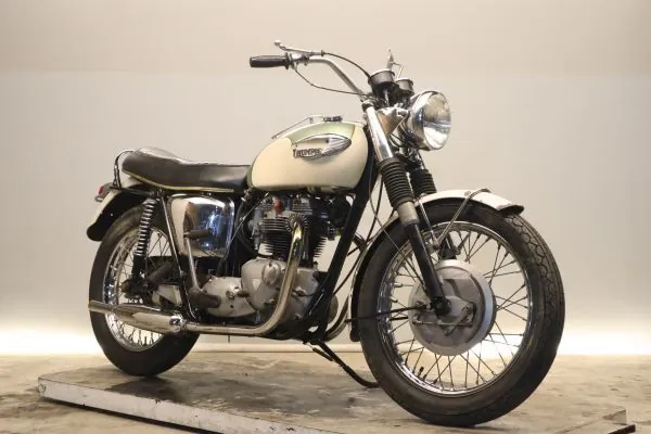 Triumph TR6R 1967, фото 4