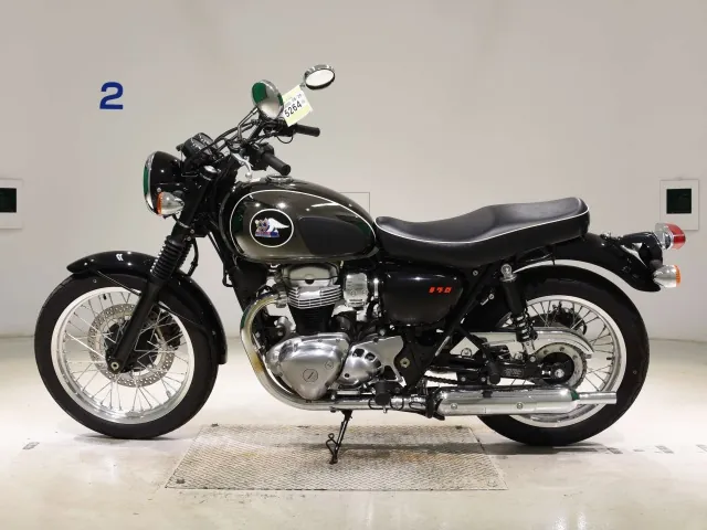 Kawasaki W800-2 2024, чёрный, фото 2