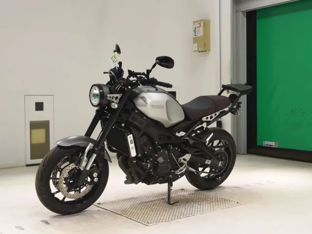Yamaha XSR900 2021, matt silver, фото 4