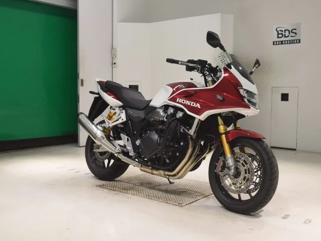 Honda CB1300 2025, white | red, фото 3