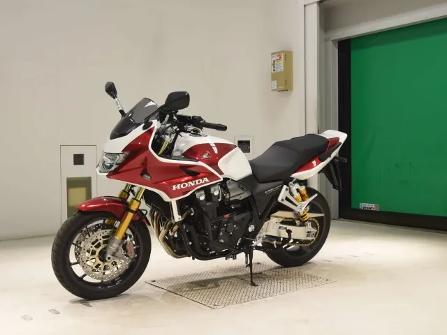 Honda CB1300 2025, white | red, фото 4
