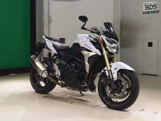 Suzuki GSR750 2011, белый, фото 3