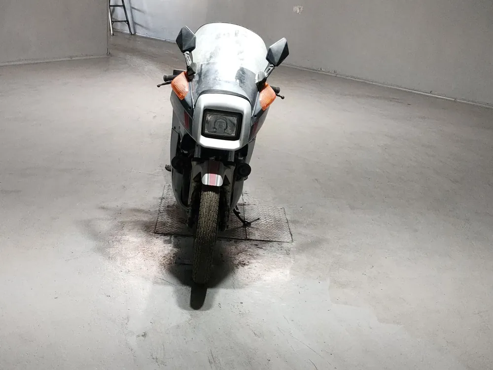 Yamaha XJ750E 1982, серебристый, фото 3