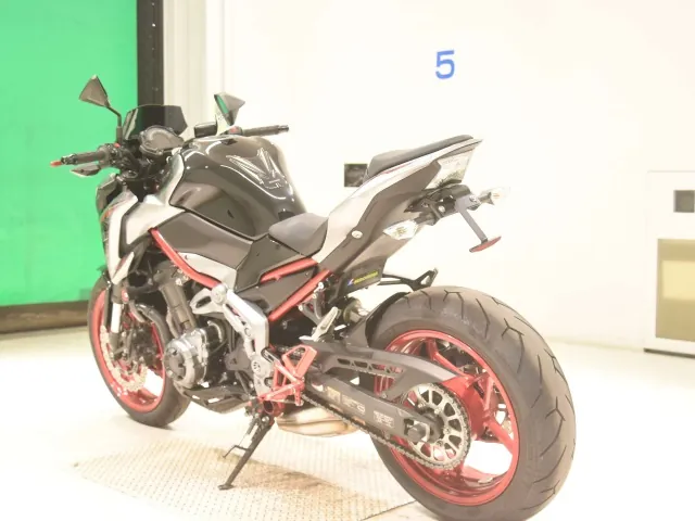 Kawasaki Z900-2 2019, black | silver, фото 6