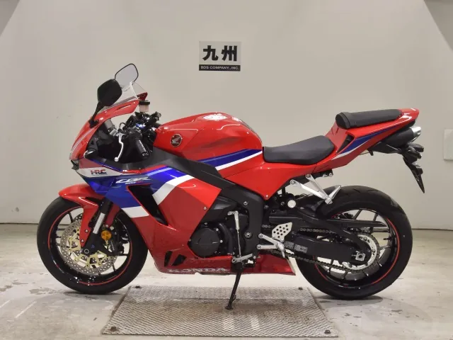 Honda CBR600RR 2024, красный, фото 2
