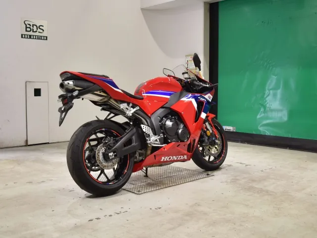 Honda CBR600RR 2024, красный, фото 5