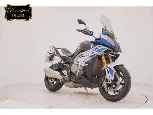BMW S1000XR 2018, white | red | blue, фото 3