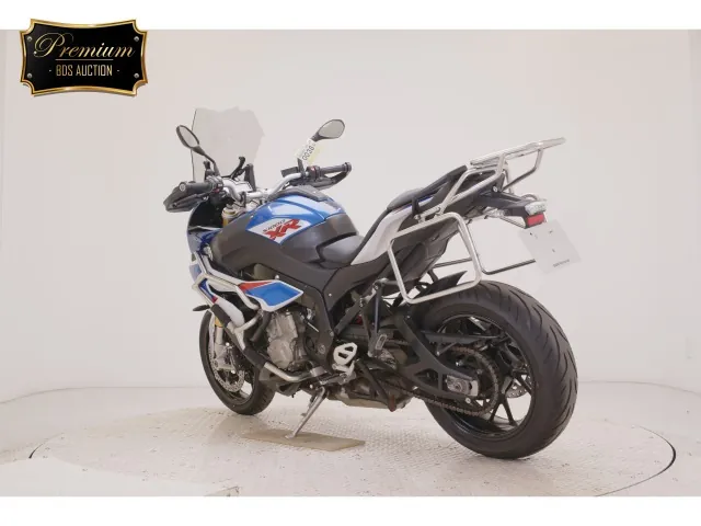BMW S1000XR 2018, white | red | blue, фото 6