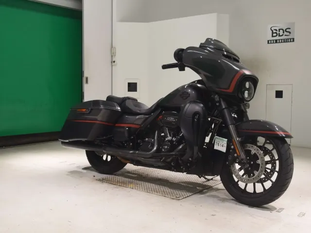Harley-Davidson FLHXSE1920CVO 2018, black | gunmetal, фото 3