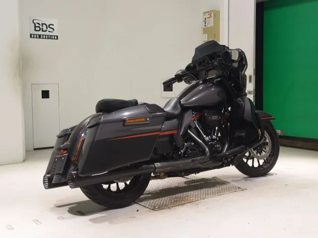 Harley-Davidson FLHXSE1920CVO 2018, black | gunmetal, фото 5