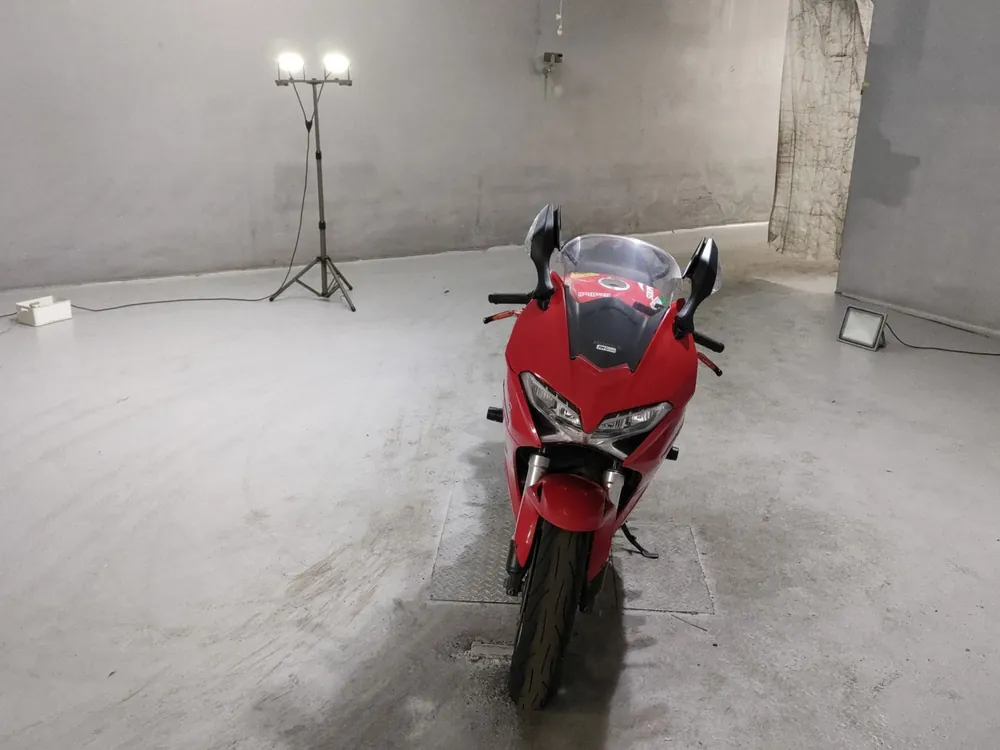 Honda VFR800F 2021, красный, фото 3
