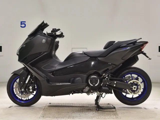 Yamaha T-Max560T 2025, чёрный, фото 2