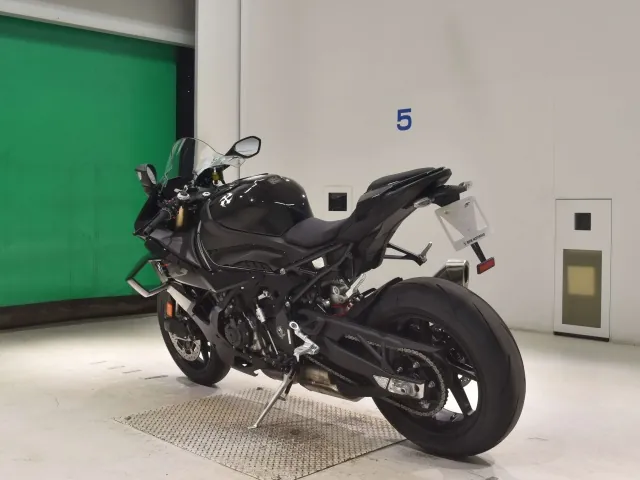 BMW S1000Rr 2025, чёрный, фото 6