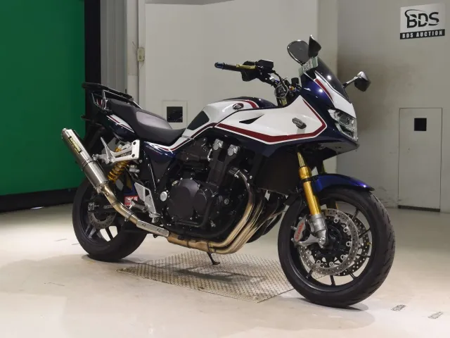 Honda CB1300 2024, white | red | blue, фото 3