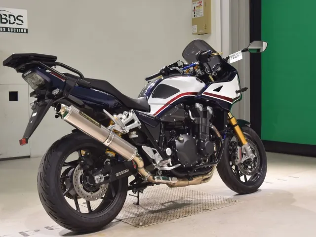 Honda CB1300 2024, white | red | blue, фото 5