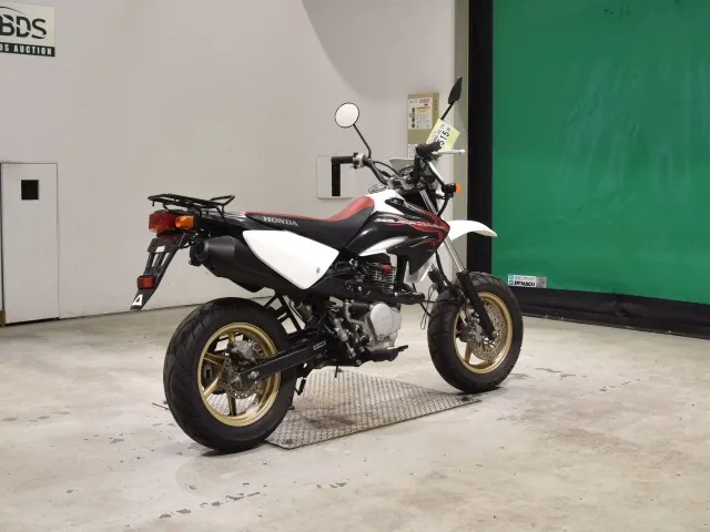 Honda XR100 Motard, white | black, фото 5