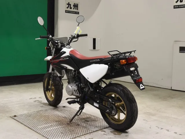 Honda XR100 Motard, white | black, фото 6