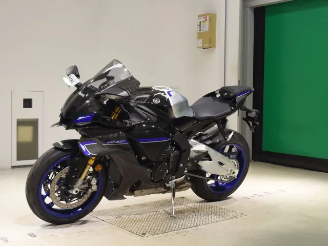 Yamaha YZF-R1M 2026, чёрный, синий, фото 4
