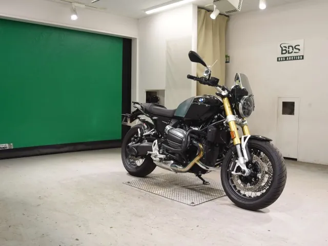 BMW R12nineT 2024, black | silver, фото 3