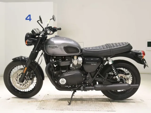 Triumph Bonneville T120 2024, black | gray, фото 2