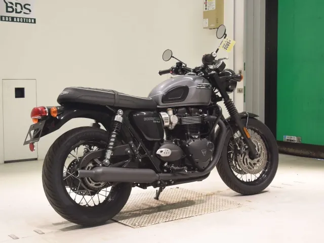 Triumph Bonneville T120 2024, black | gray, фото 5