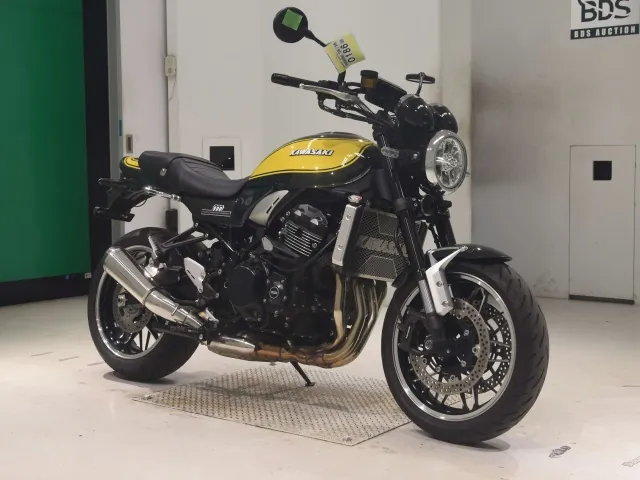 Kawasaki Z900RS 2024, зелёный, фото 3