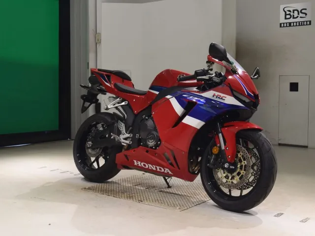 Honda CBR600RR 2024, white | red | blue, фото 3