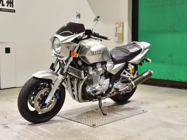 Yamaha XJR1300 2001, серебристый, фото 4