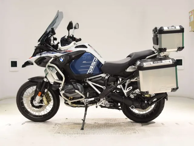 BMW R1250Gs Adventure 2023, white | blue, фото 2