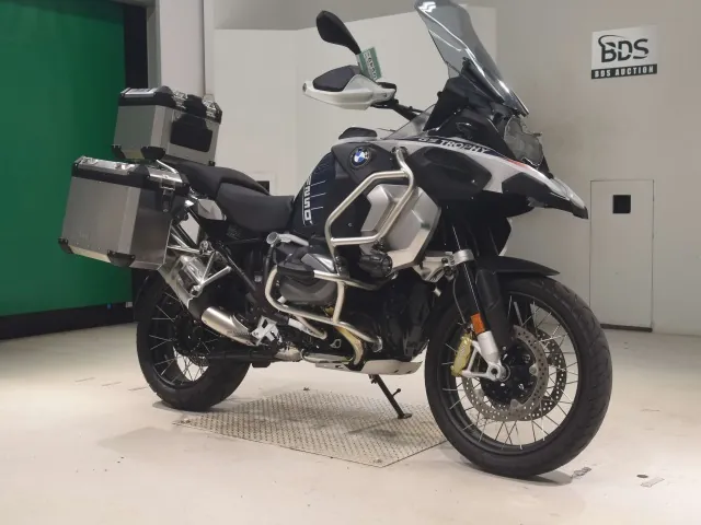 BMW R1250Gs Adventure 2023, white | blue, фото 3