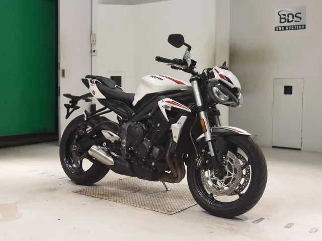 Triumph STREET TRIPLE S 2021, белый, фото 3