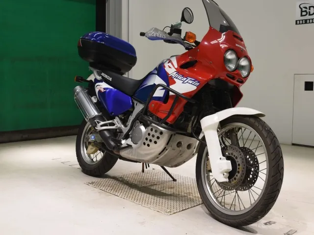 Honda Africa Twin 2000, белый, красный, синий, фото 3