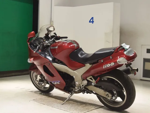 Kawasaki ZZ-R1100 1995, красный, фото 6