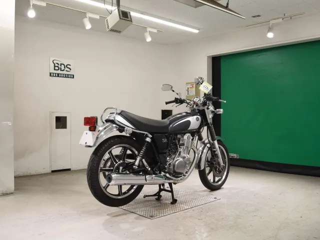 Yamaha SR400 Final Edition Limited 2021, серый, фото 5