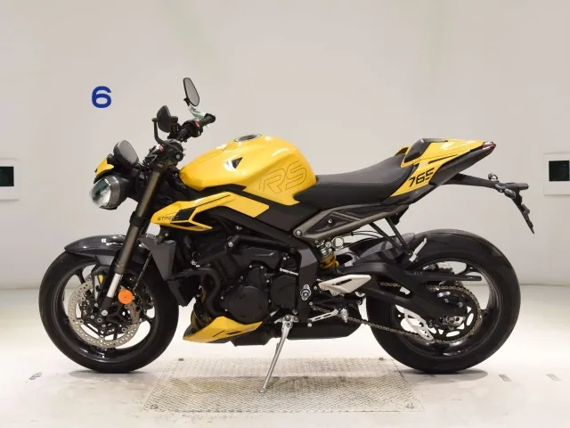 Triumph Street Triple RS 2024, жёлтый, фото 2