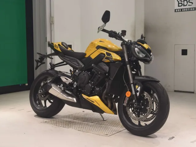 Triumph Street Triple RS 2024, жёлтый, фото 3