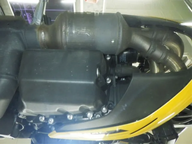 Triumph Street Triple RS 2024, жёлтый, фото 7