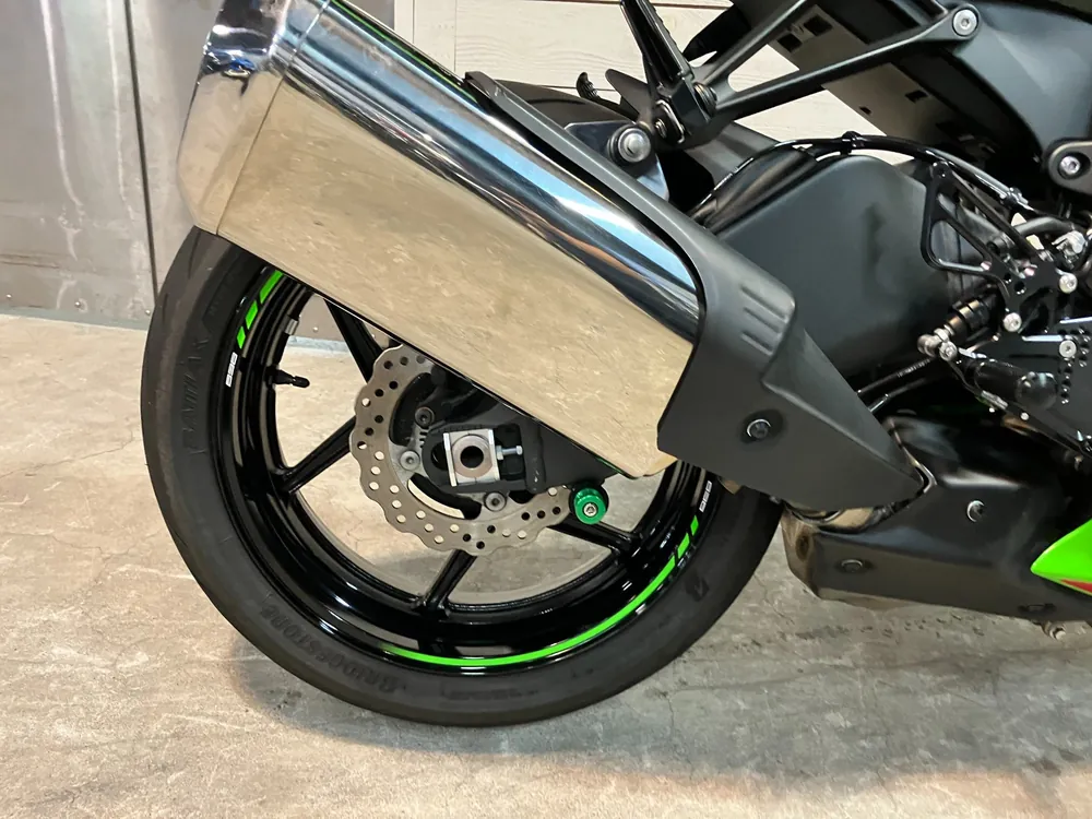 Kawasaki Zx-6Ra 2022, чёрный, lime, фото 11