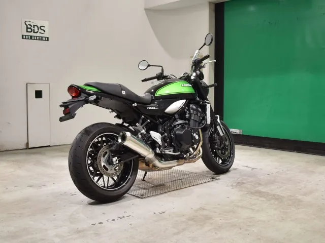 Kawasaki Z900RS 2025, black | green, фото 5