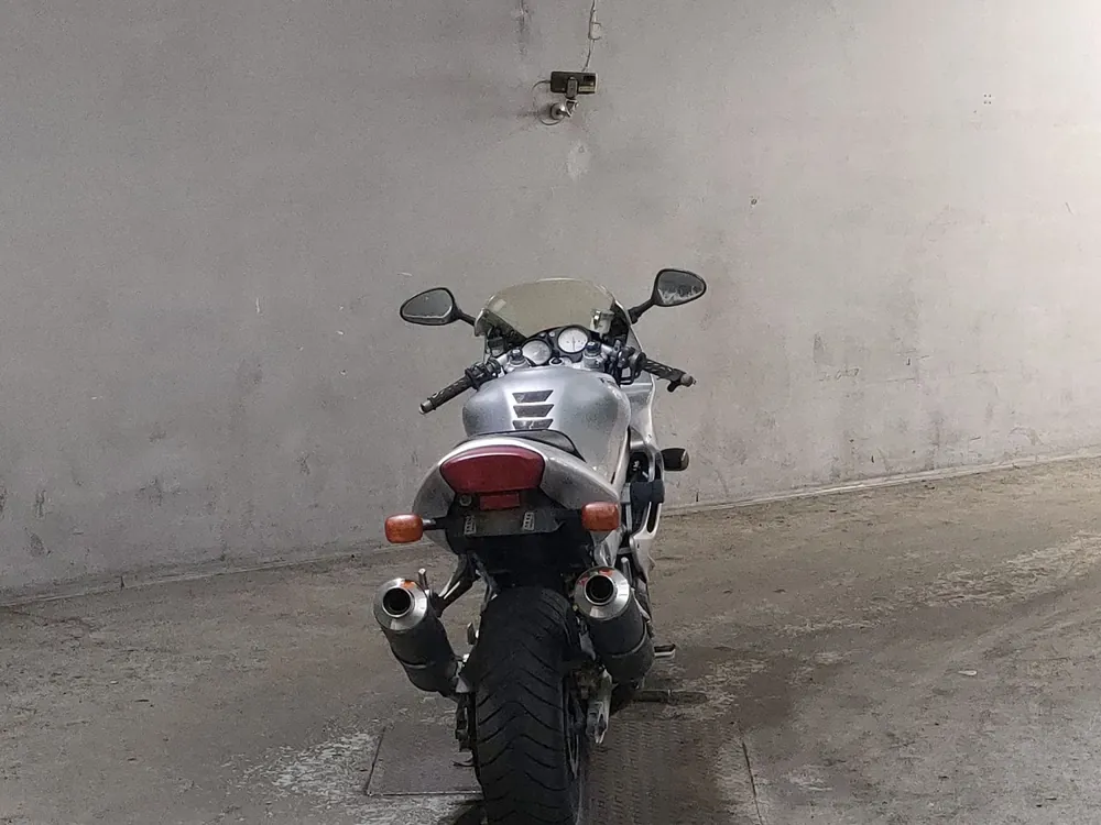 Honda VTR1000F 1999, серебристый, фото 4