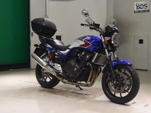 Honda CB400SB 2020, white | red | blue, фото 3