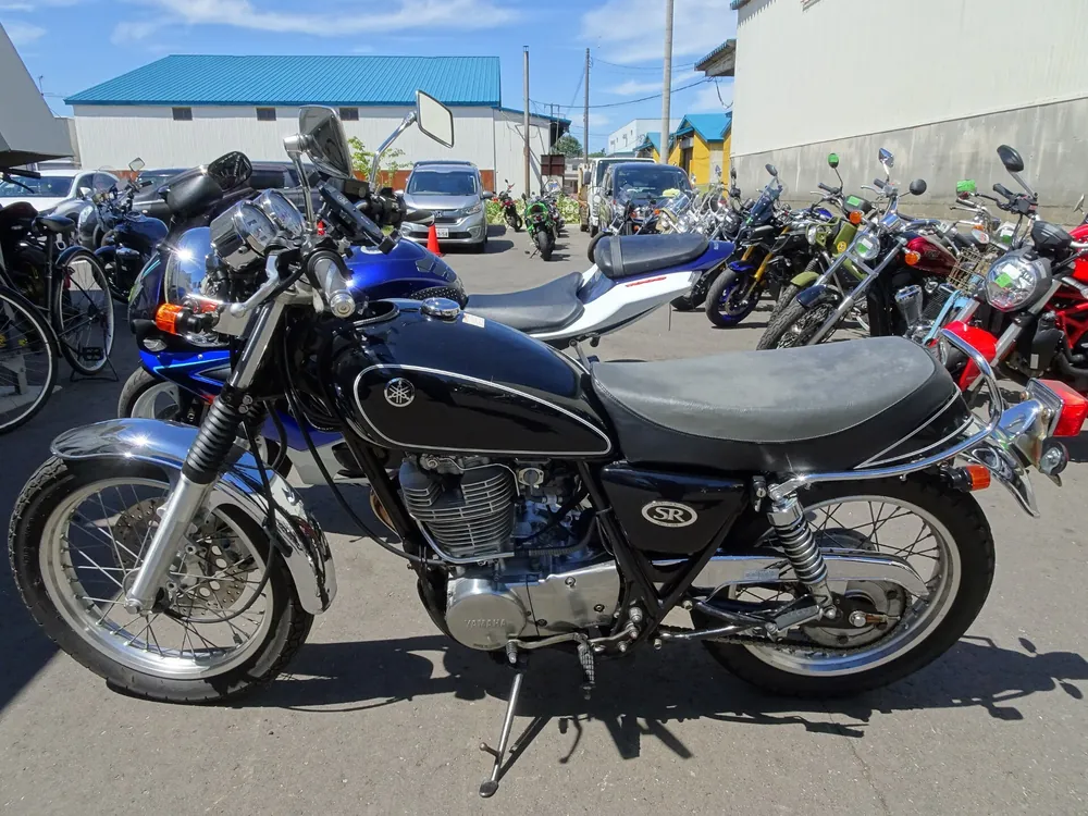 Yamaha SR400 2004, чёрный, фото 2