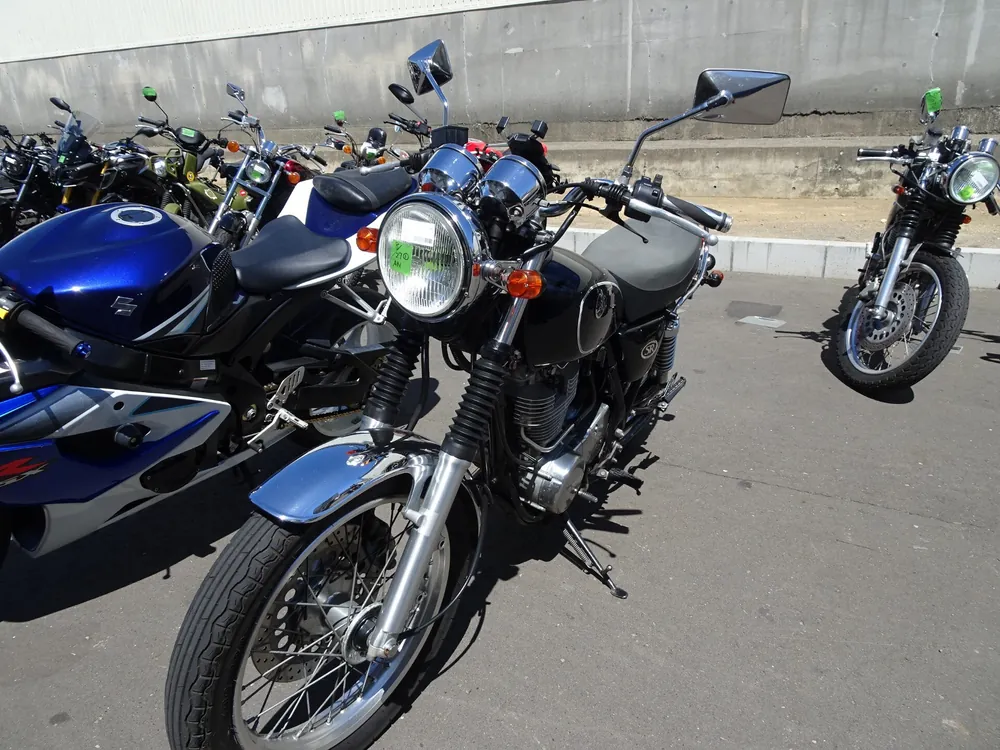 Yamaha SR400 2004, чёрный, фото 4