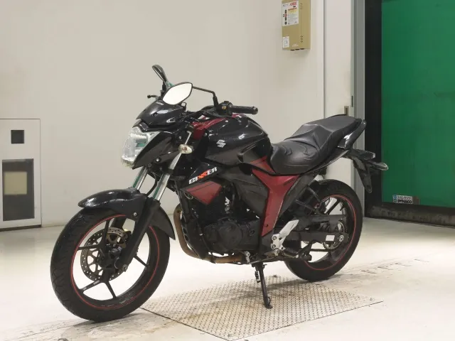 Suzuki Gixxer 150, red | black, фото 4