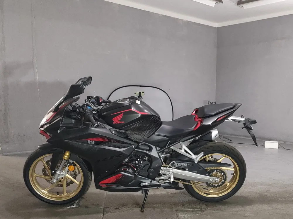 Honda CBR250RR, чёрный, фото 2
