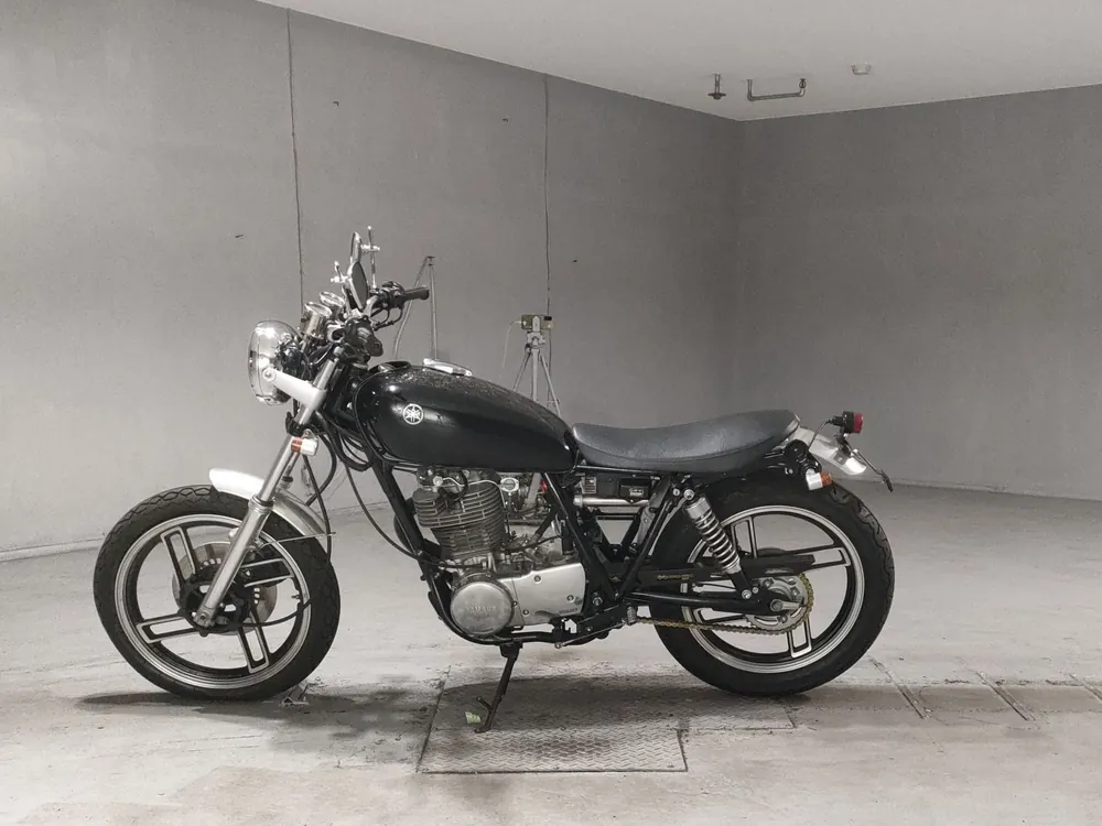 Yamaha SR400 1992, чёрный, фото 2